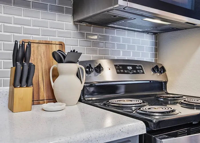 Quiet 1br By Asu, Hot Tb, Pool, King Bed, Wd *