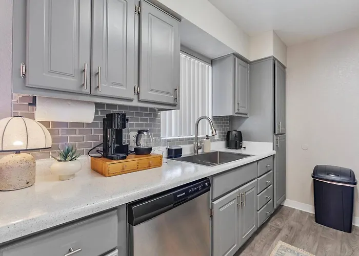 Apartment Quiet 1br By Asu, Hot Tb, Pool, King Bed, Wd *
